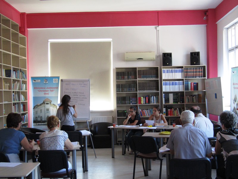 Cursuri de limba engleza, la bibliotecă